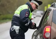 В России водителей будут лишать прав за вождение после приёма снотворных и седативных.webp
