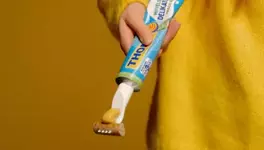 Вилка с соусом внутри.webp